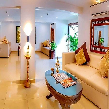 Hotel Samraj Mumbai Kültér fotó
