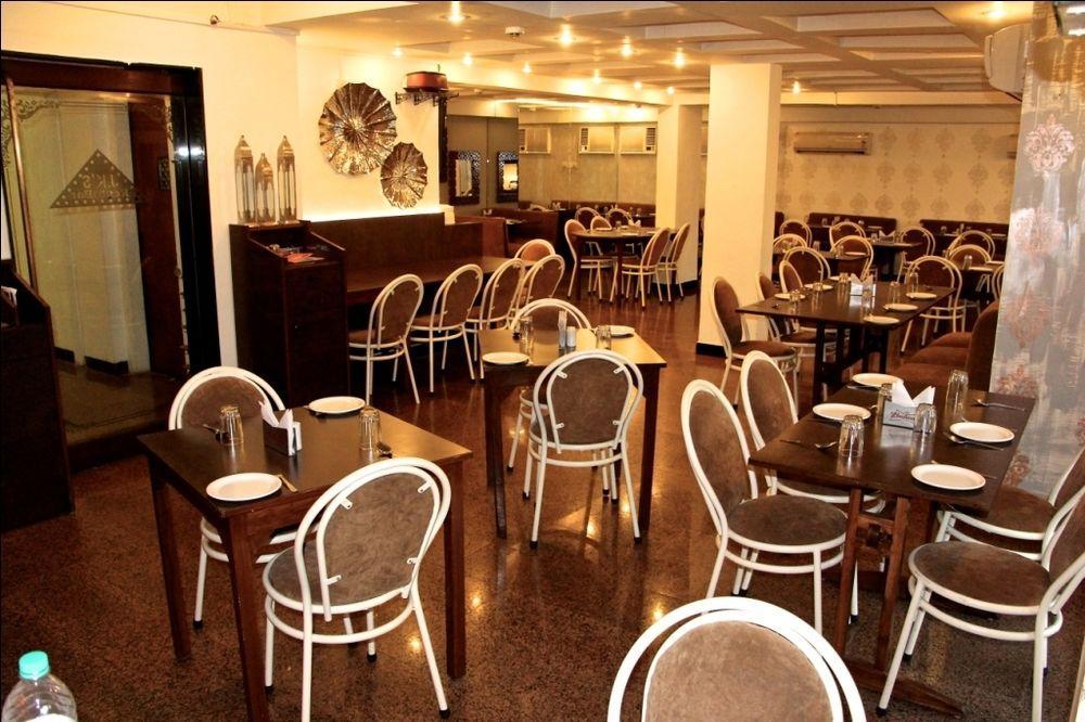 Hotel Samraj Mumbai Kültér fotó