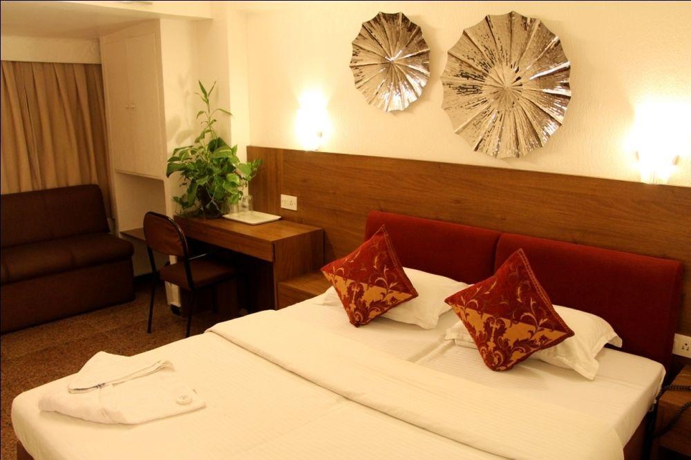 Hotel Samraj Mumbai Kültér fotó