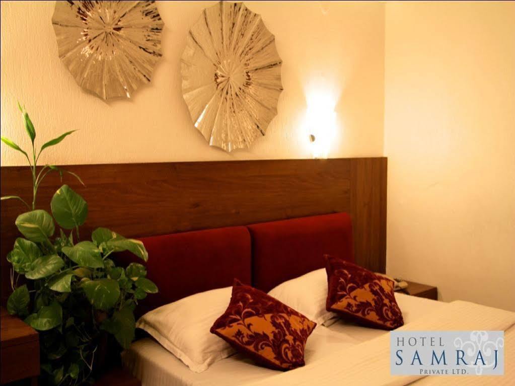 Hotel Samraj Mumbai Kültér fotó